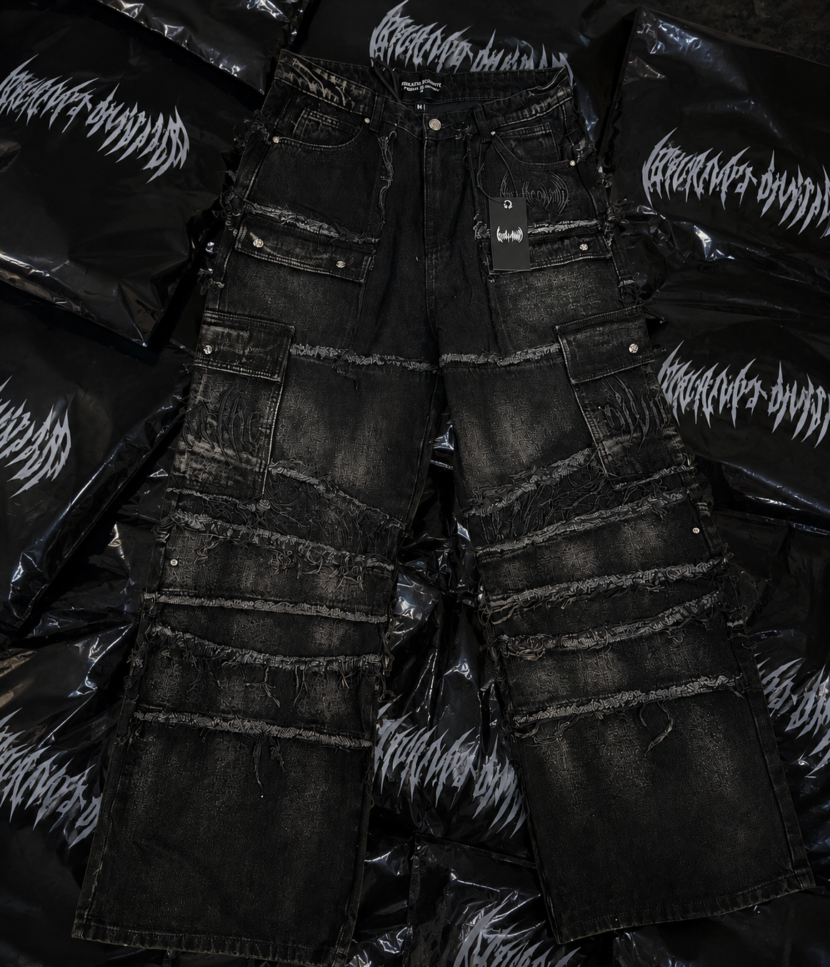 Oversized Distressed Cargo jeans Alloy Wash
